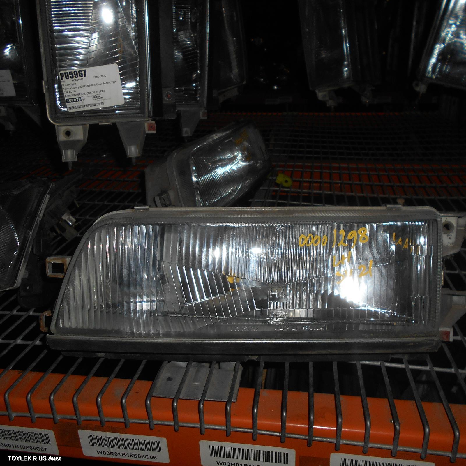 TOYOTA CAMRY 1989 Left Headlamp SV21 (KOITO 32-35)