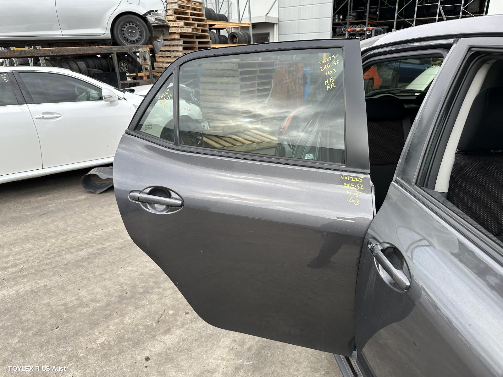 TOYOTA COROLLA 2011 Right Rear Door Sliding ZRE152R, HATCH