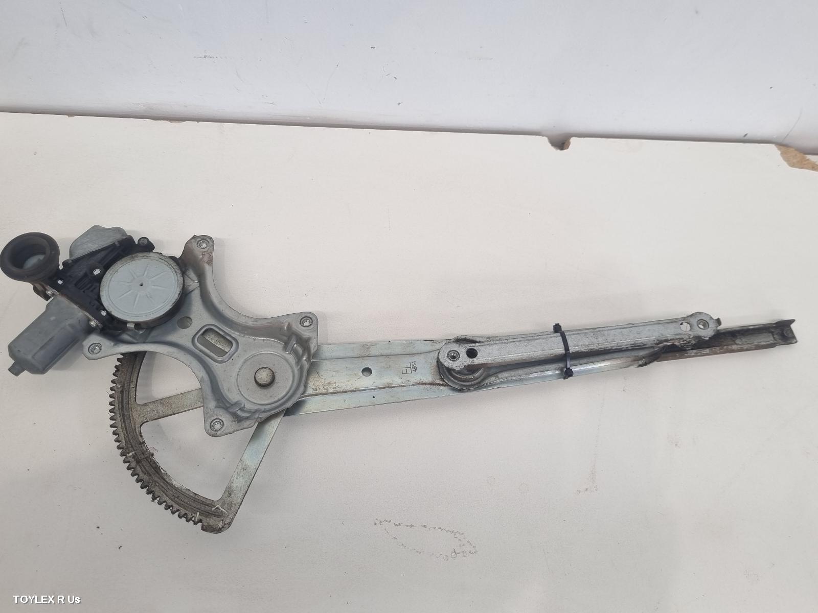 TOYOTA LANDCRUISER 2014 Left Front Window Reg/Motor 200 SERIES