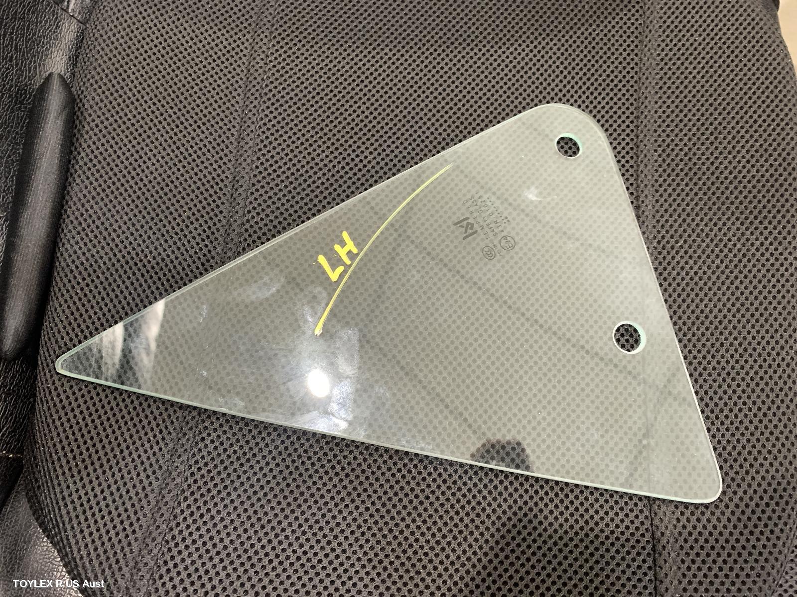 TOYOTA 86 2015 Left Front 1/4 Door Glass ZN6