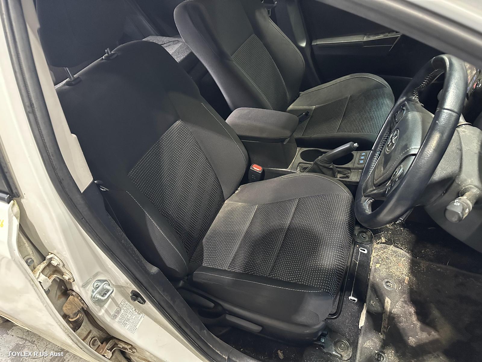TOYOTA COROLLA 2017 Front Seat RH FRONT, ZRE182R/ZWE186R, HATCH, CLOTH, ASCENT/ASCENT SPORT/HYBRID