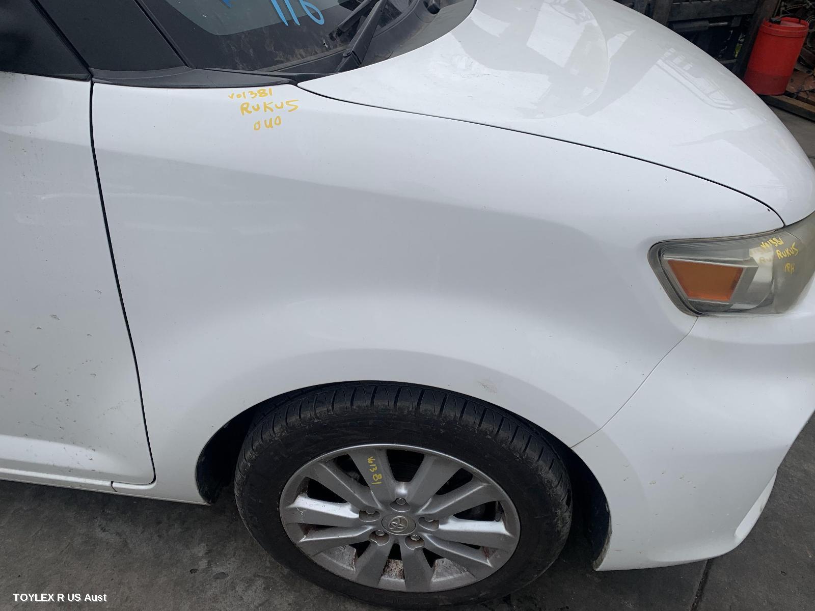 TOYOTA RUKUS 2010 Right Guard AZE151R