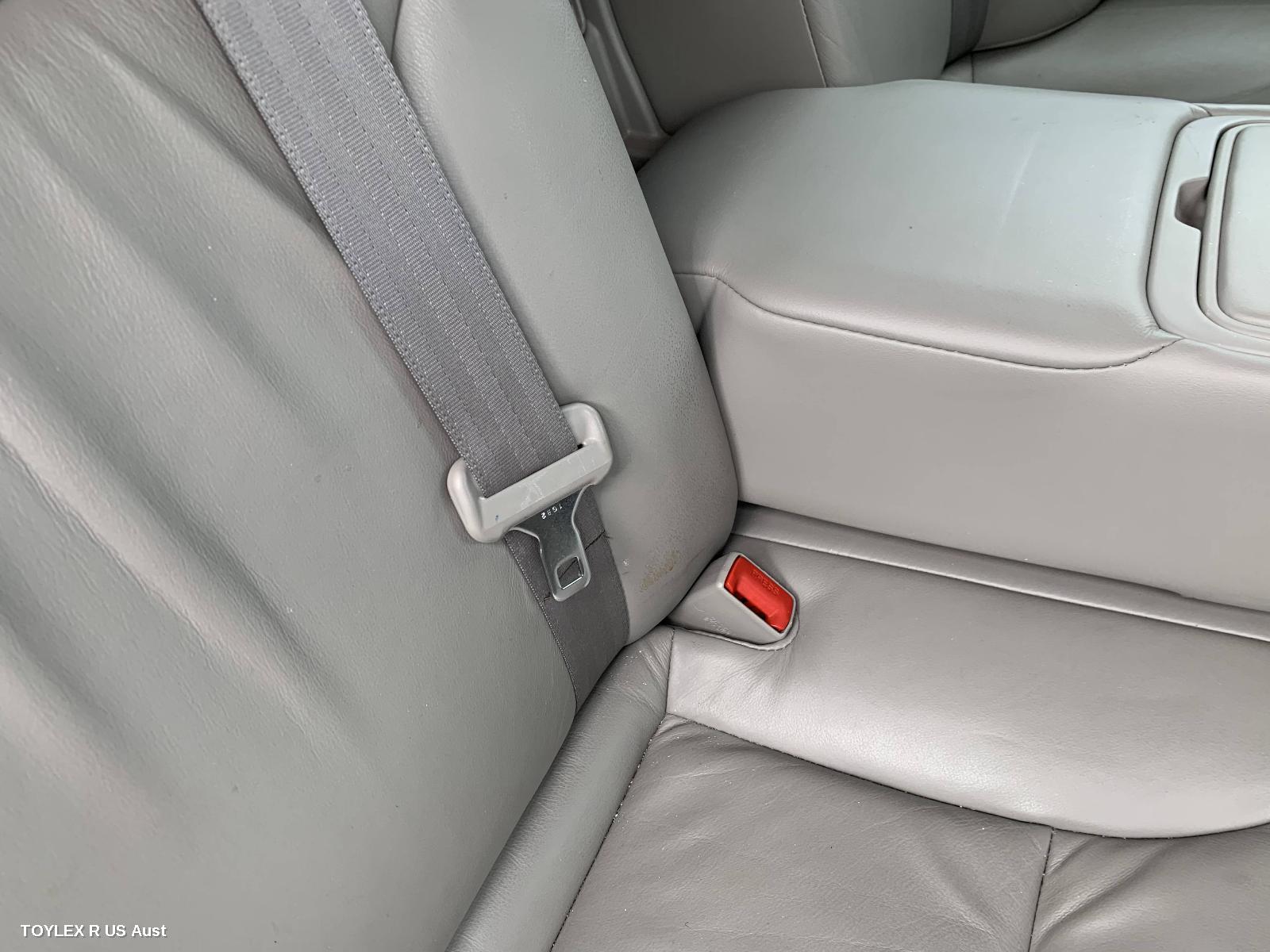 LEXUS ES300 (92-05) 2001 Seatbelt/Stalk CENTRE REAR, MCV30
