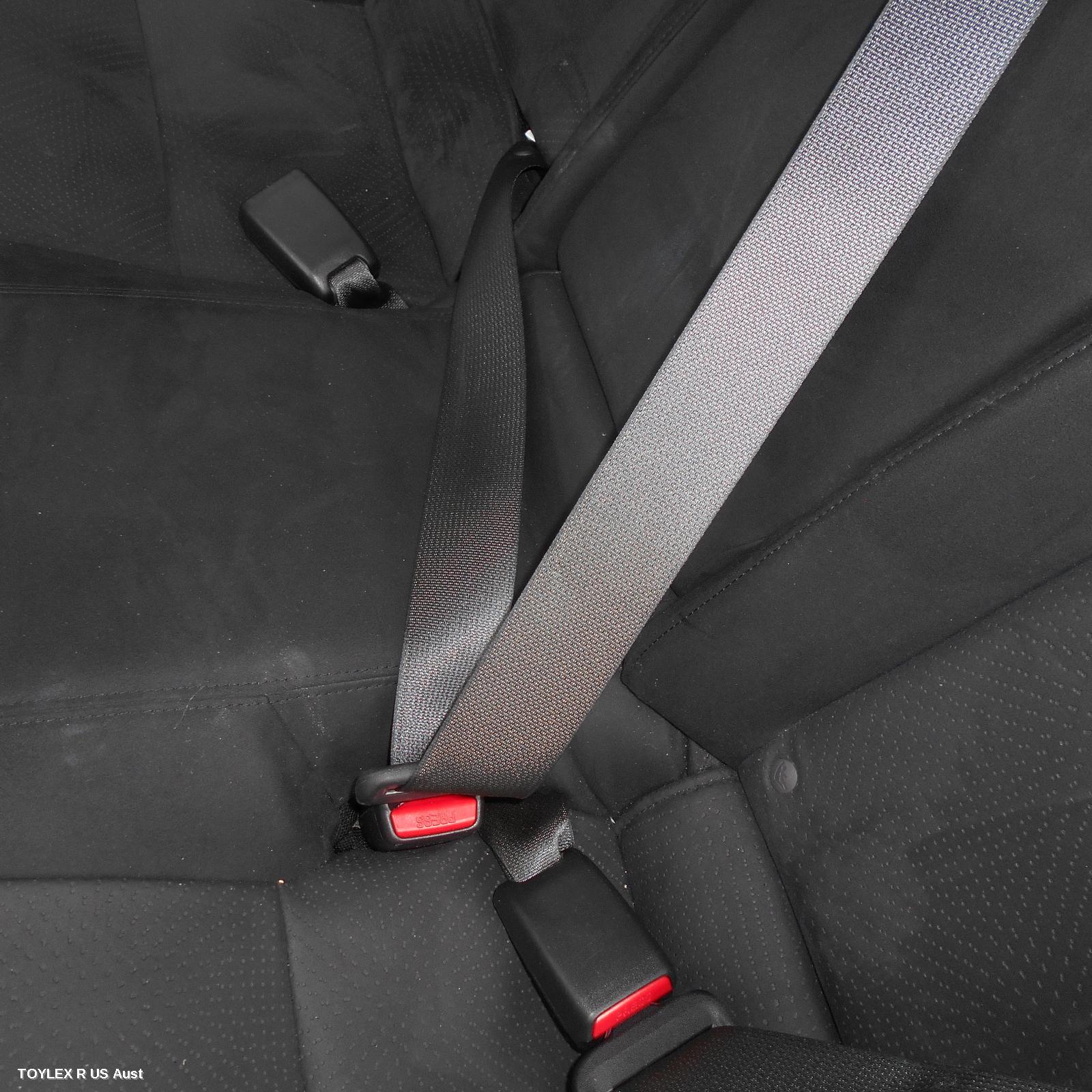 LEXUS IS250/IS250C 2006 Seatbelt/Stalk CENTRE REAR, SEAT BELT ONLY, BLACK, SEDAN, GSE20R