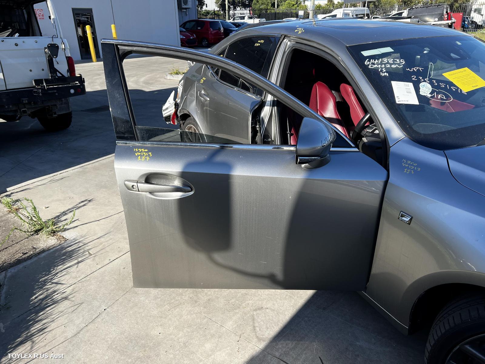 LEXUS IS SERIES 2017 Right Front Door XE30