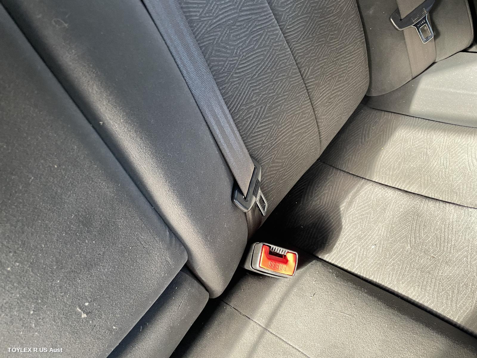 TOYOTA CAMRY 2011 Seatbelt/Stalk CENTRE REAR, SEAT BELT ONLY, ACV40