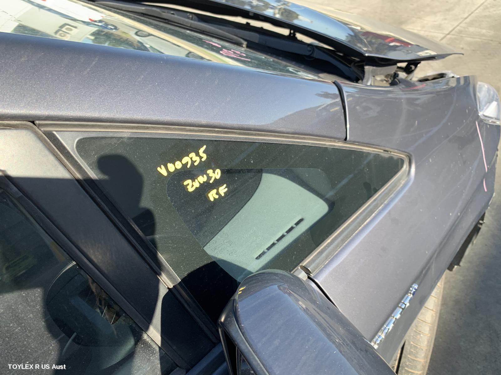 TOYOTA PRIUS 2009 Right Front 1/4 Door Glass ZVW30R, HATCH