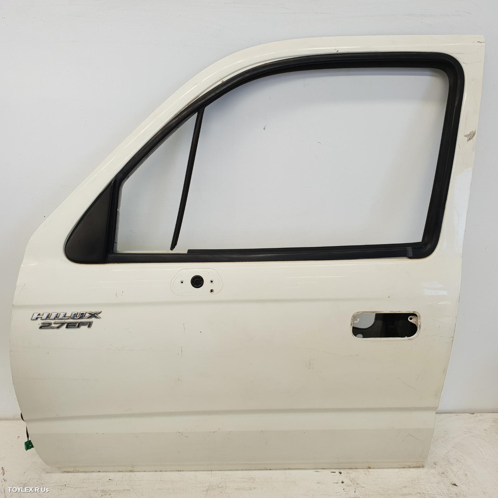 TOYOTA HILUX 2004 Left Front Door DUAL CAB, TRAY BACK, 1/4 GLASS TYPE