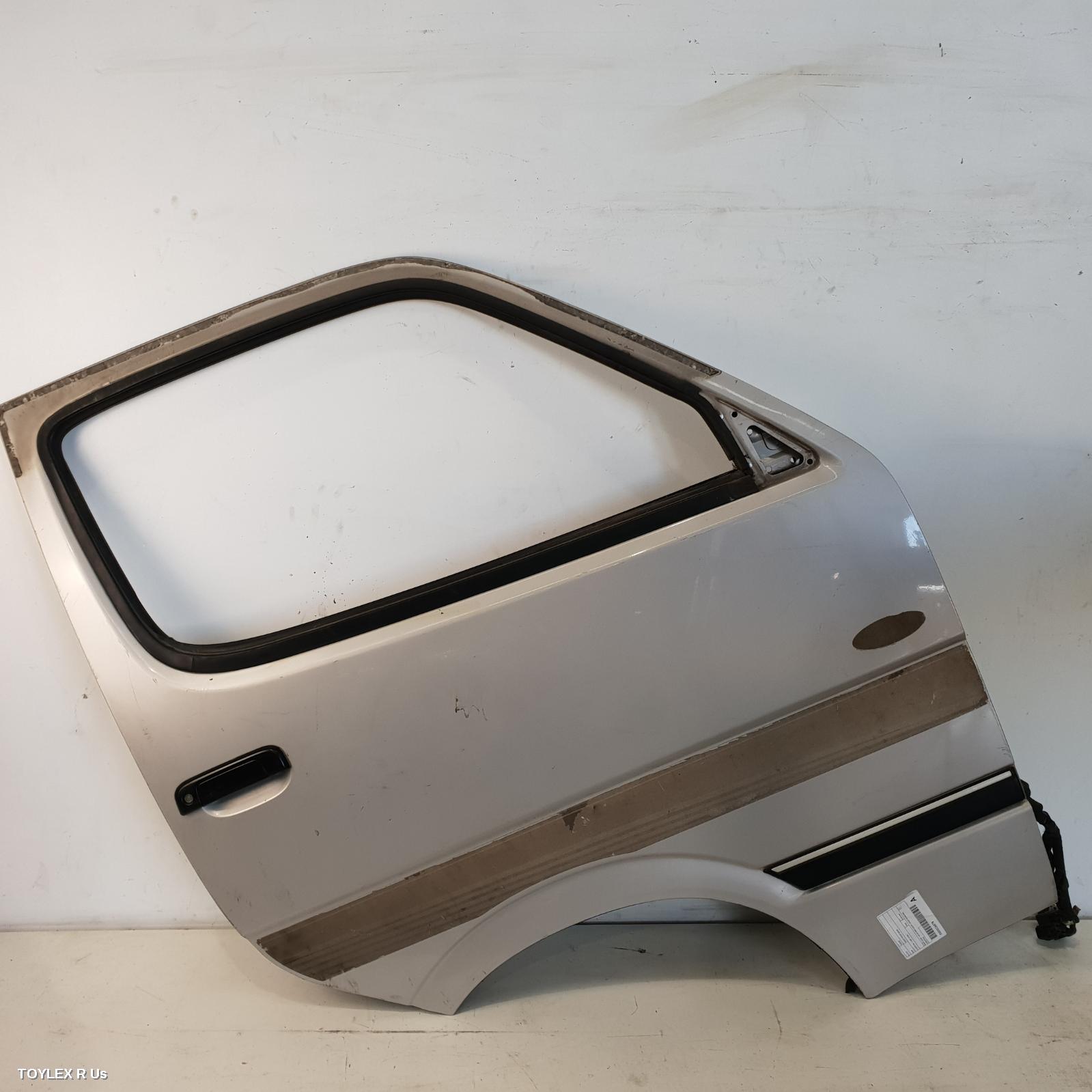 TOYOTA HIACE 1990 Right Front Door LH/RZH10#