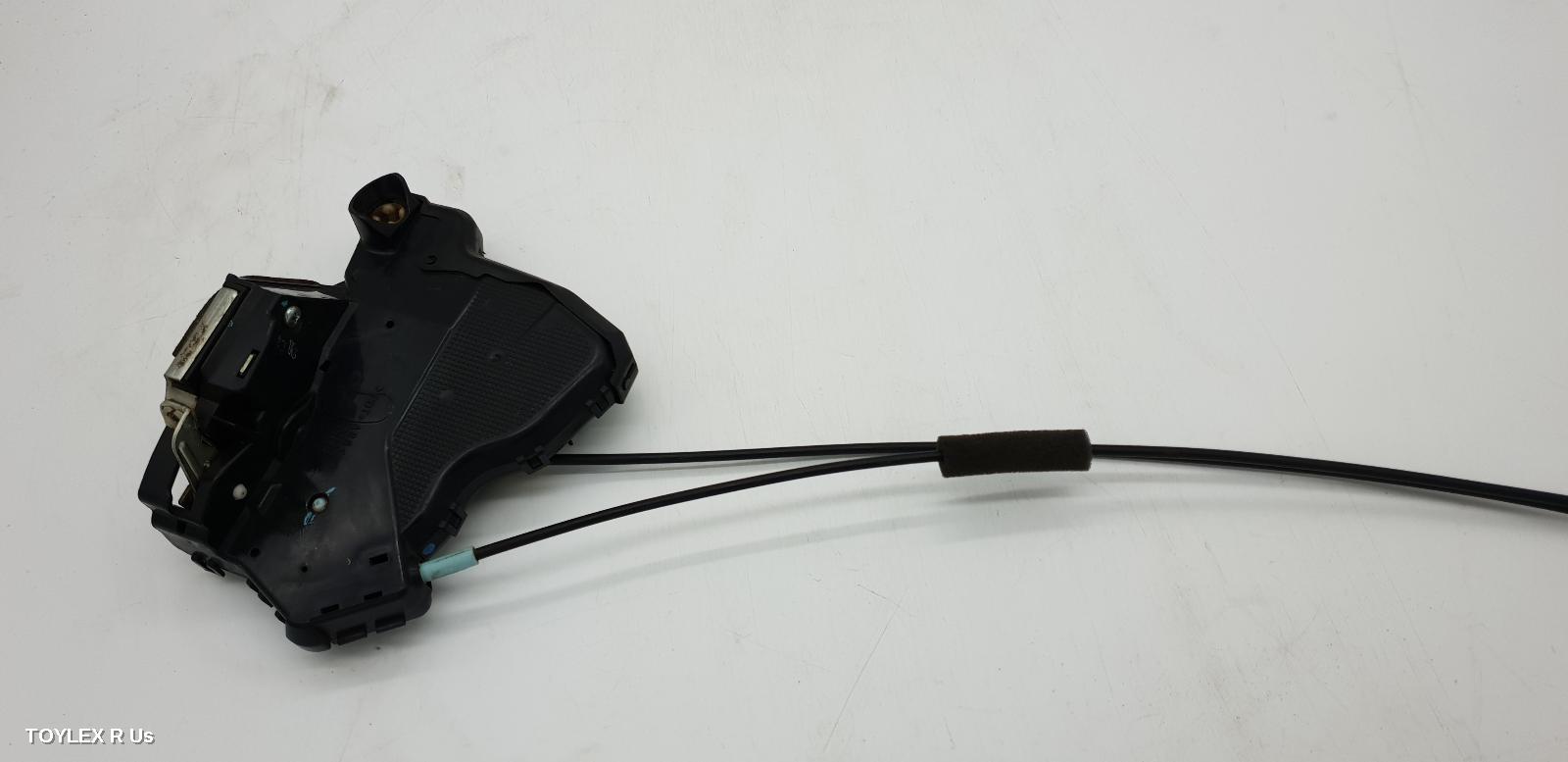 TOYOTA HILUX 2013 Door/Boot/Gate Lock RIGHT FRONT DOOR LOCK, POWER