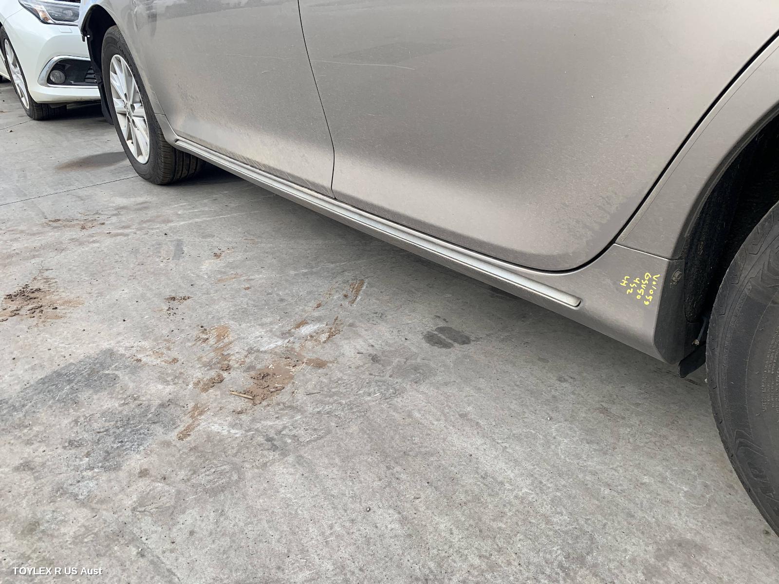 TOYOTA AURION 2013 Side Step/Skirt GSV50R, LH SIDE