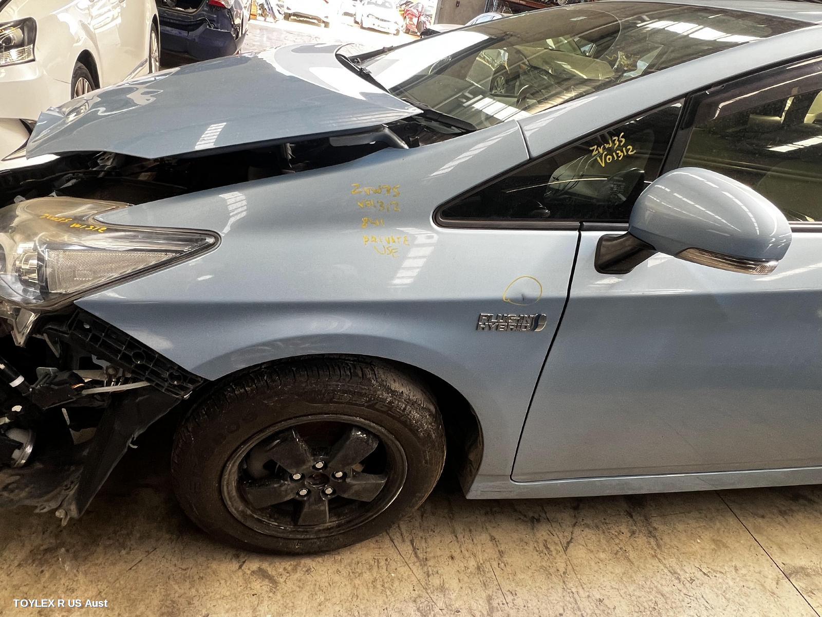 TOYOTA PRIUS 2012 Left Guard ZVW30R