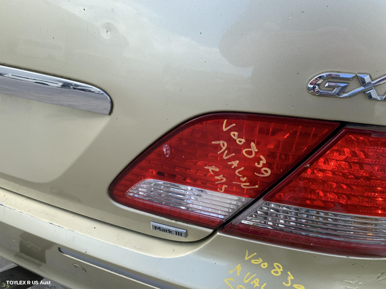 TOYOTA AVALON 2004 Rear Garnish BOOTLID LAMP (RH SIDE), MCX10R