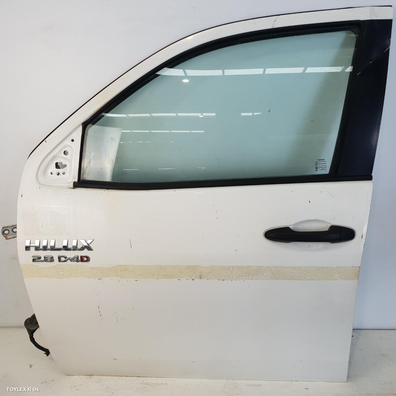 TOYOTA HILUX 2021 Left Front Door DUAL CAB