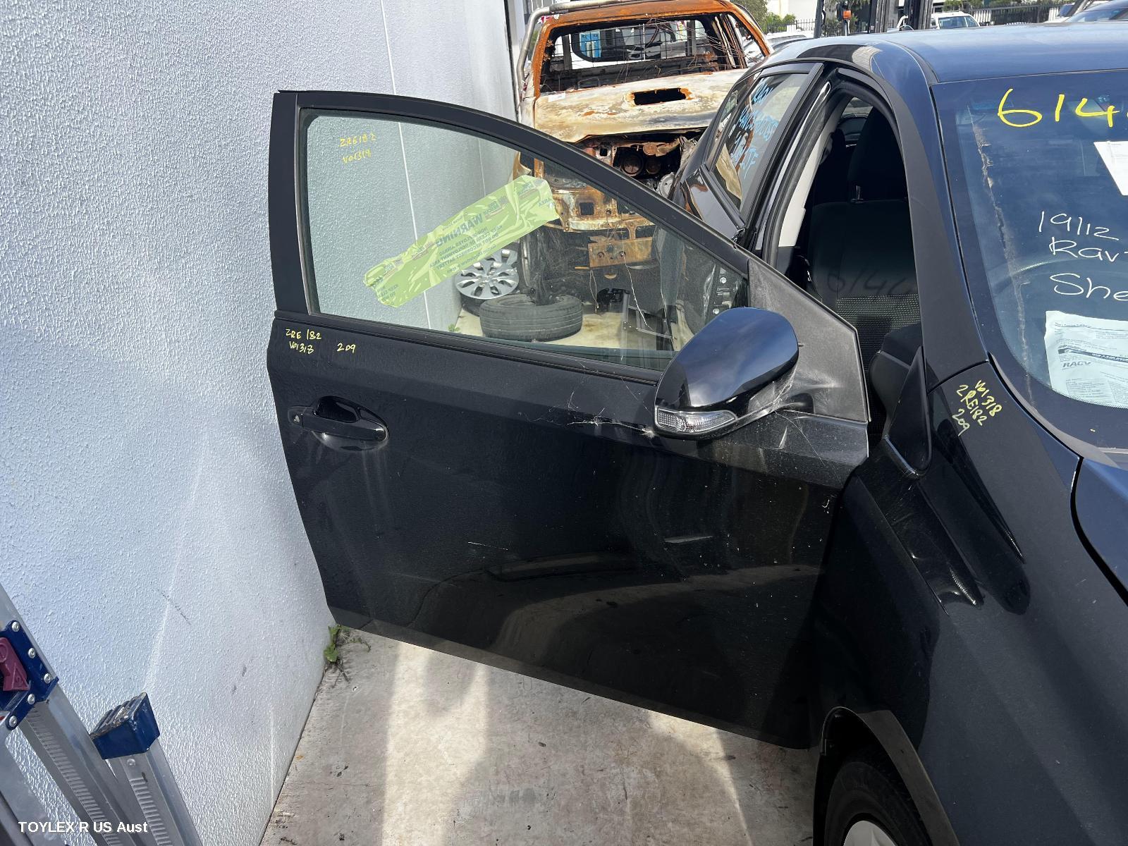 TOYOTA COROLLA 2016 Right Front Door ZRE182R/ZWE186R, HATCH