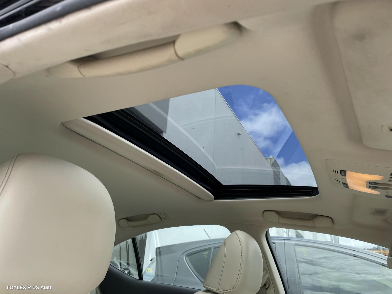 LEXUS IS250/IS250C 2010 Roof Glass/Sunroof/T GSE20R