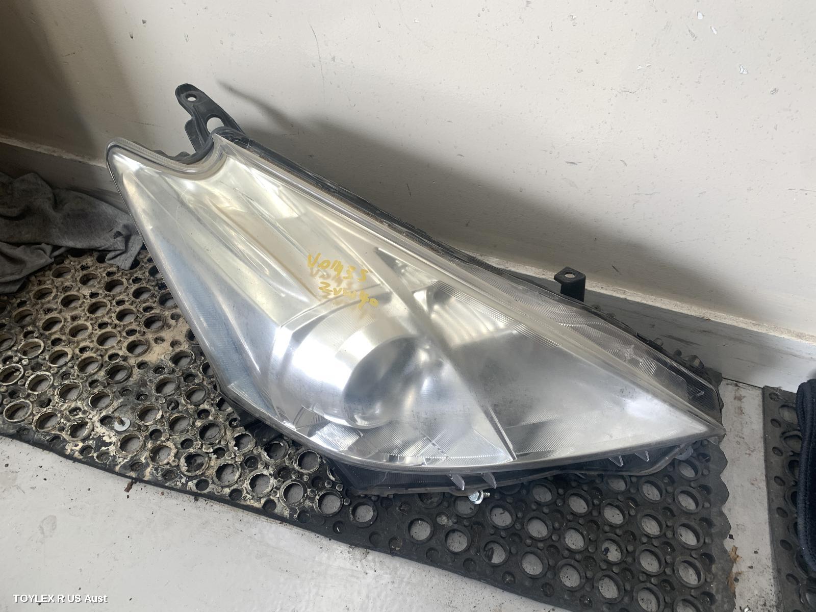 TOYOTA PRIUS 2012 Right Headlamp ZVW40R, PRIUS V, HALOGEN TYPE, LENS#