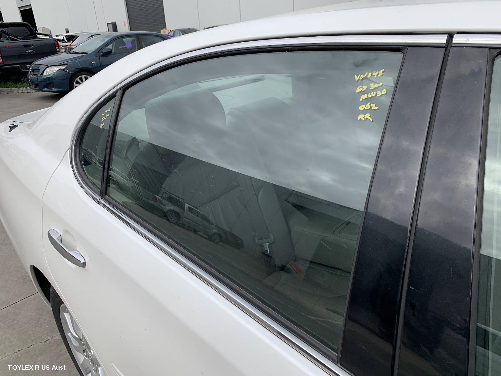 LEXUS ES300 (92-05) 2001 Right Rear Door Window MCV30