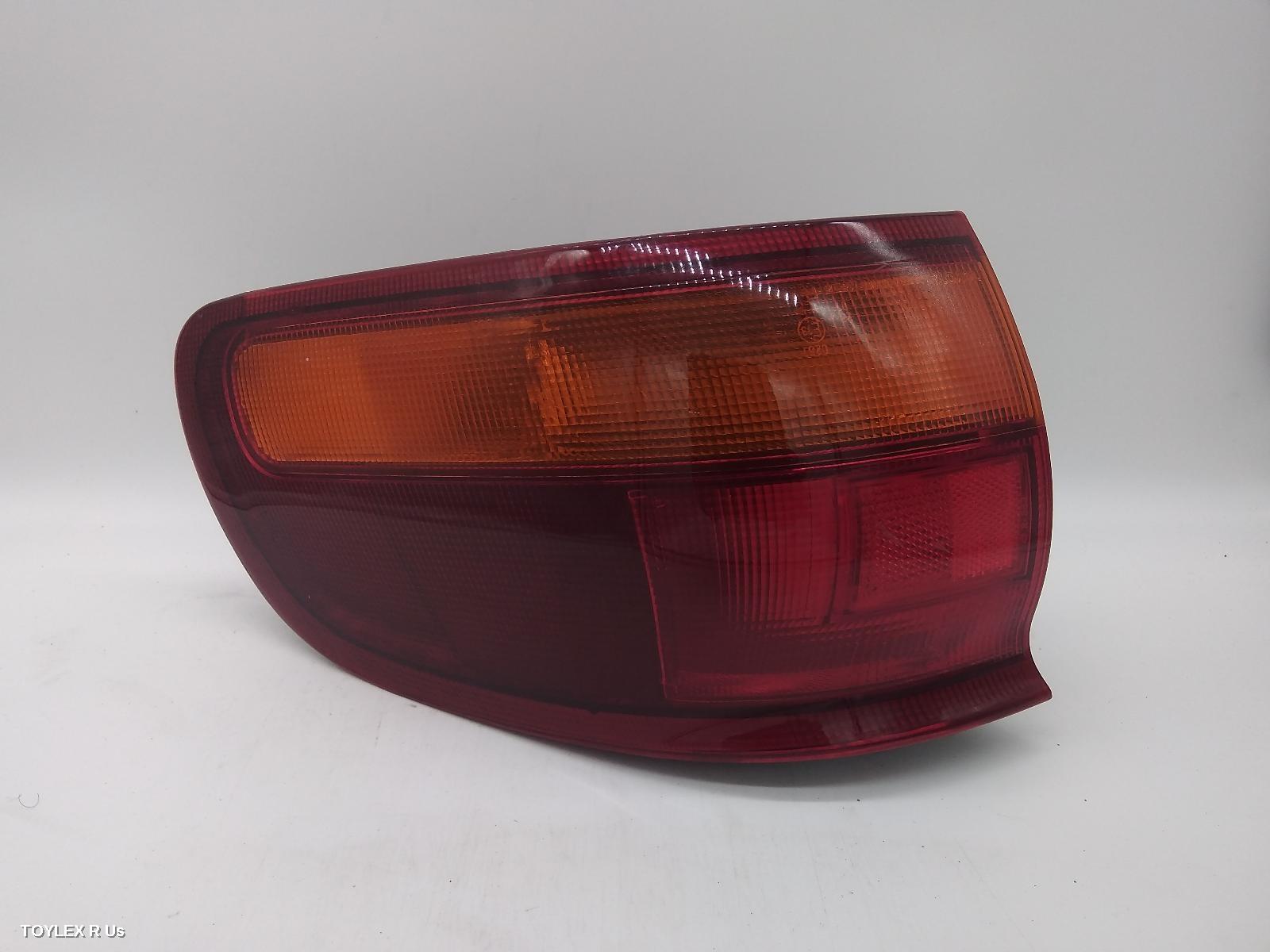 TOYOTA TARAGO 1995 Right Taillight TCR10 (KOITO)