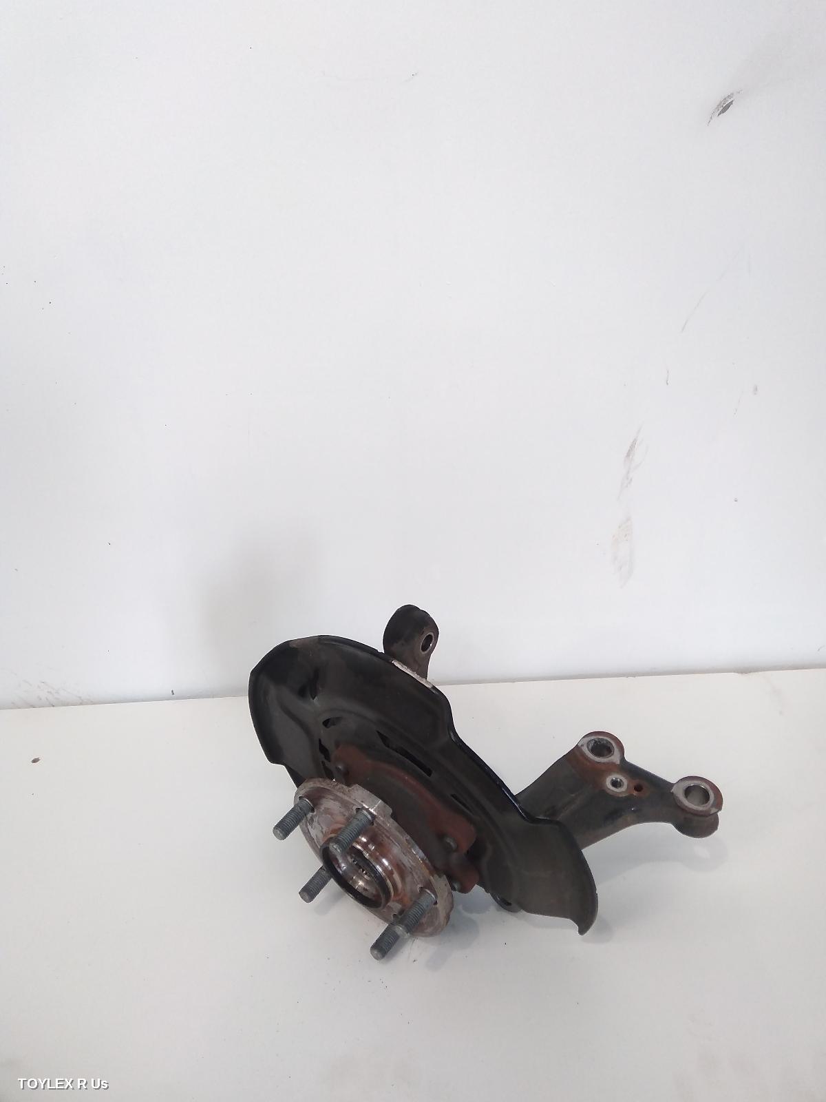 TOYOTA RAV4 2018 Right Front Hub Assembly XA40, AUTO T/M, 2WD