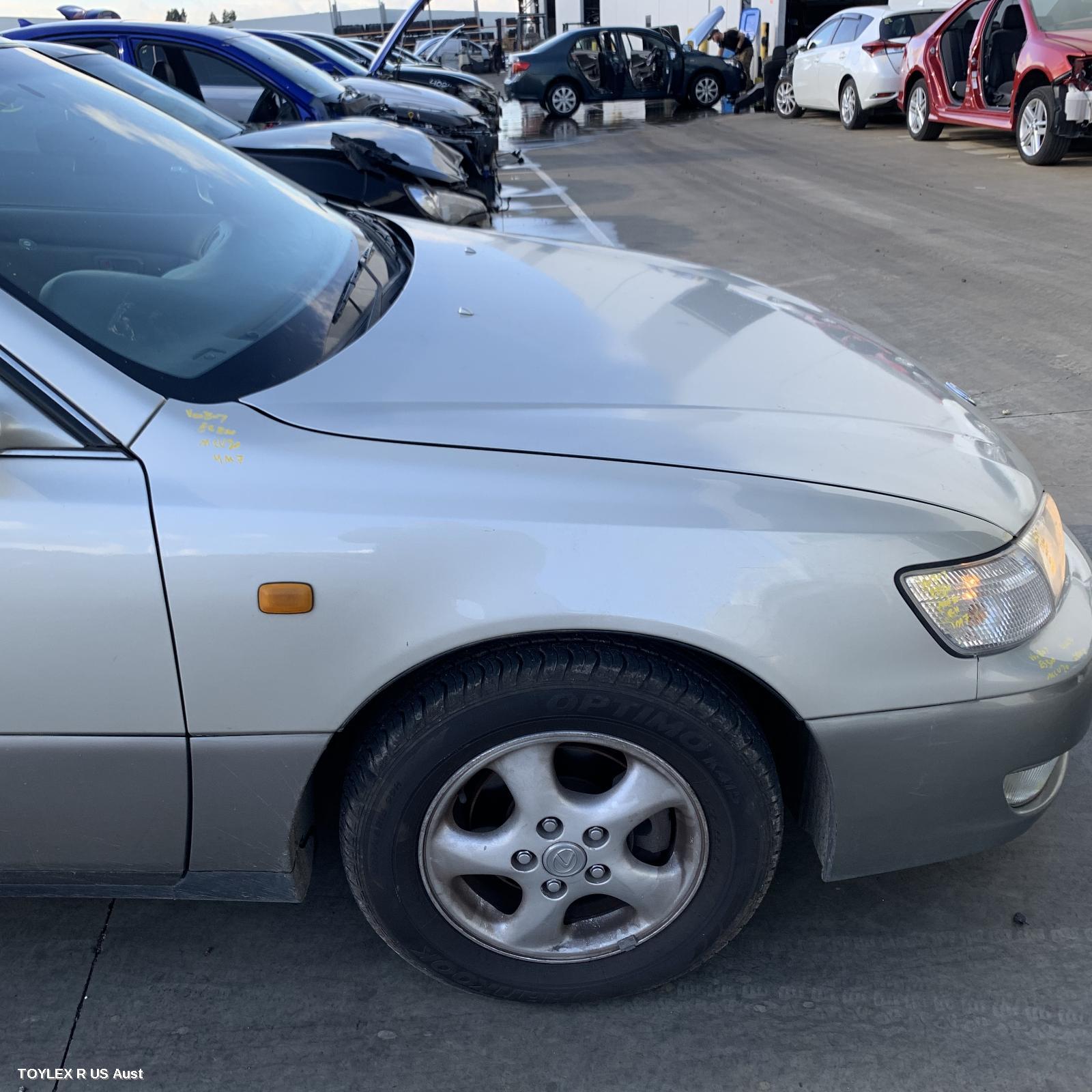 LEXUS ES300 (92-05) 1998 Right Guard MCV20