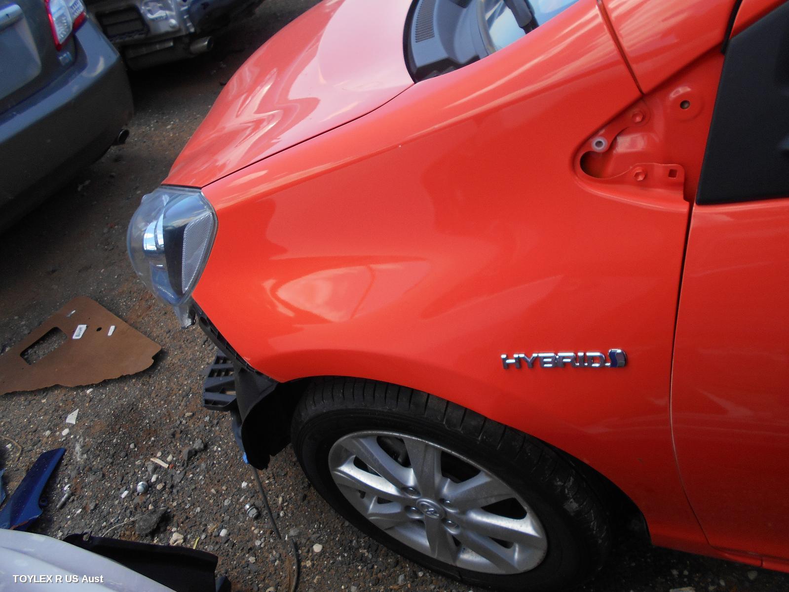 TOYOTA PRIUS 2013 Left Guard NHP10R, PRIUS C