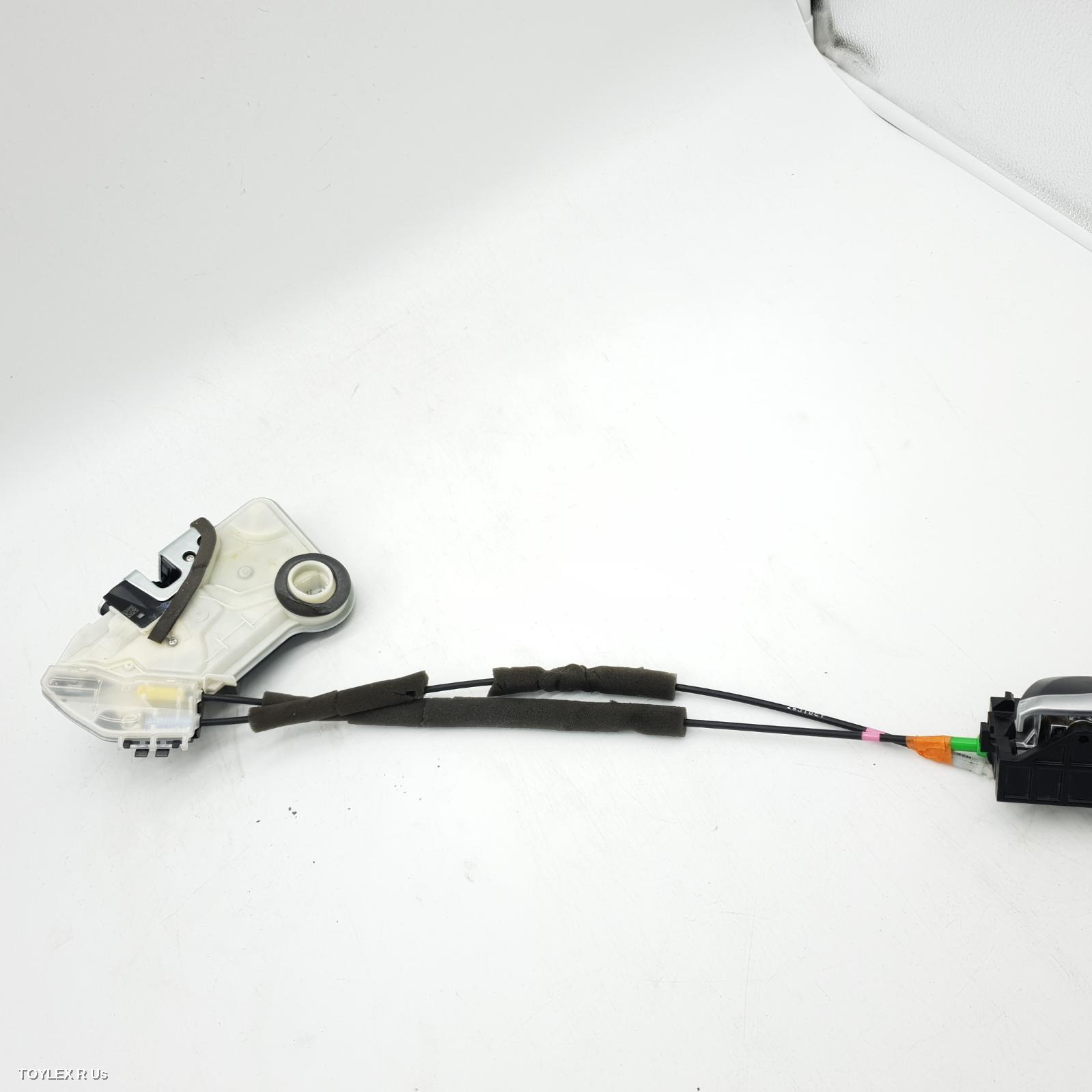 TOYOTA HILUX 2021 Door/Boot/Gate Lock LEFT FRONT DOOR LOCK, SR/SR5