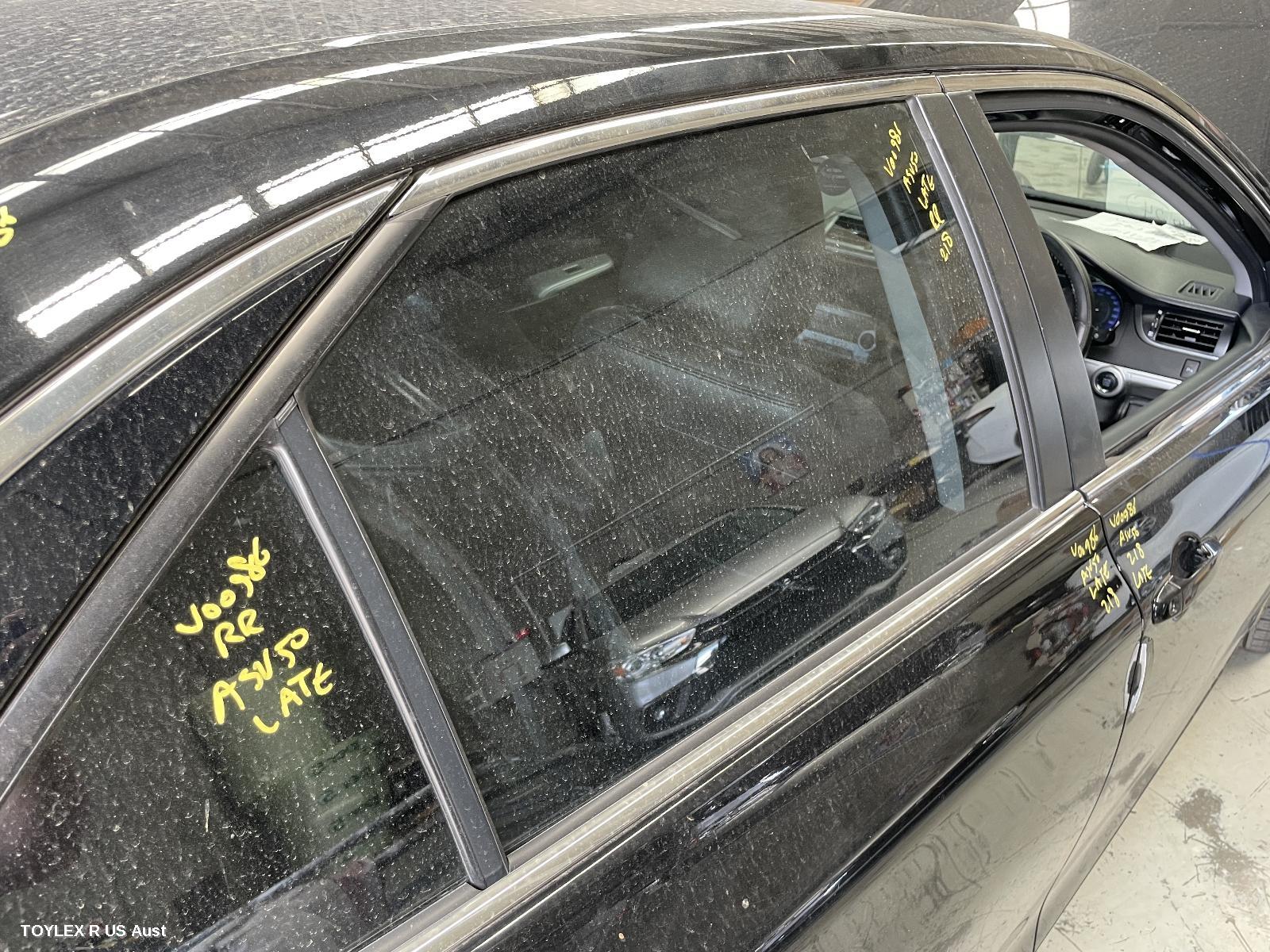TOYOTA CAMRY 2017 Right Rear Door Window ASV50/AVV50