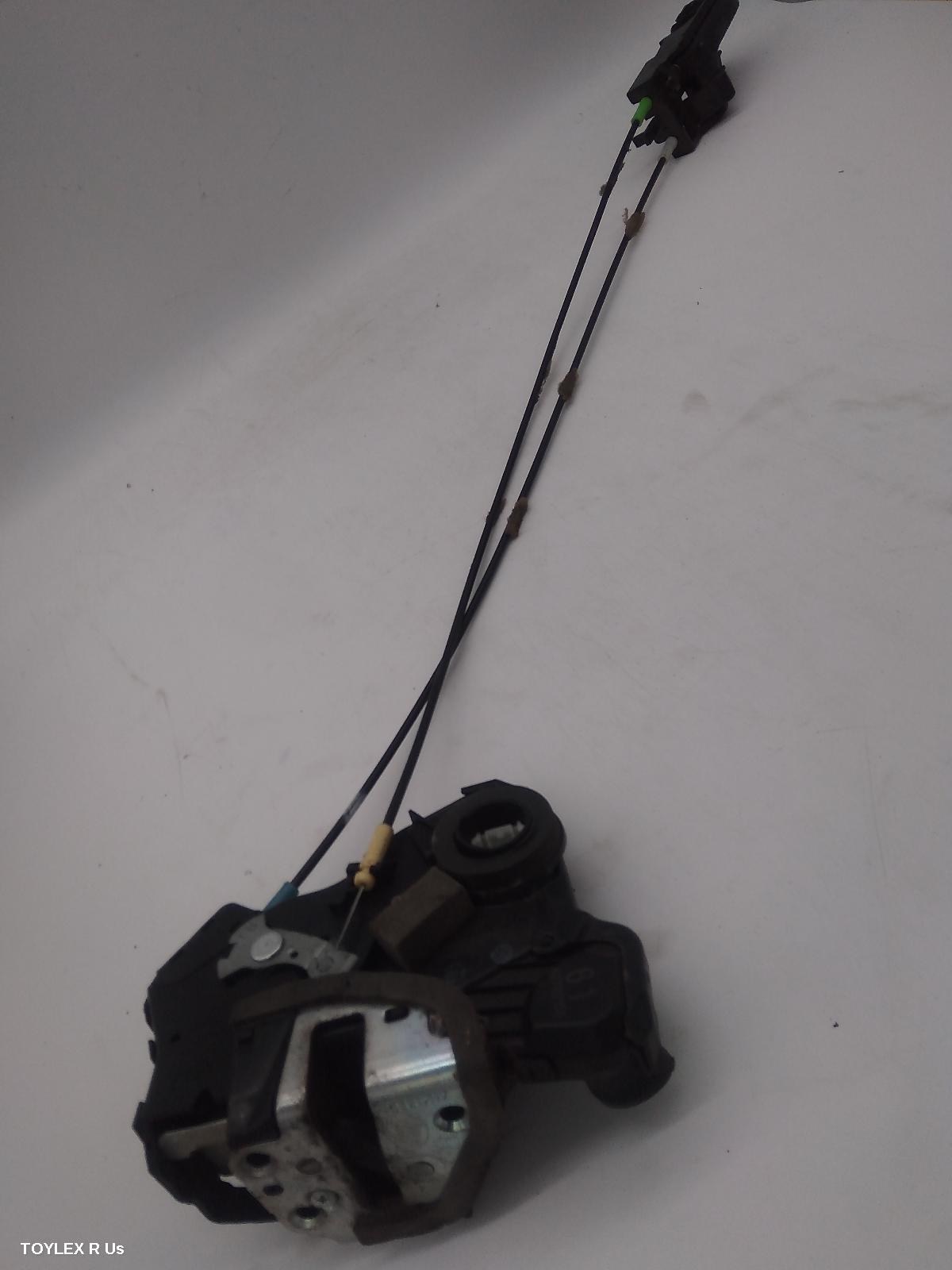 TOYOTA HIACE 2015 Door/Boot/Gate Lock RIGHT FRONT DOOR LOCK, TRH/KDH