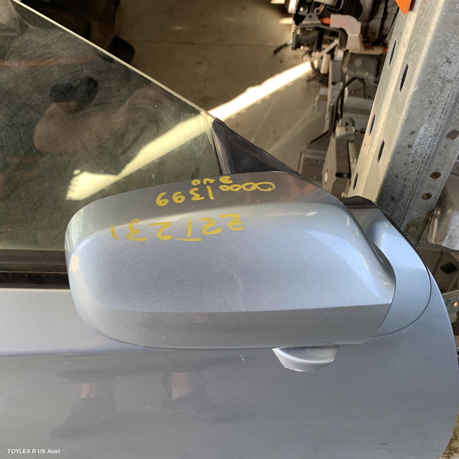 TOYOTA CELICA 2001 Right Door Mirror ZZT231, COLOUR CODED