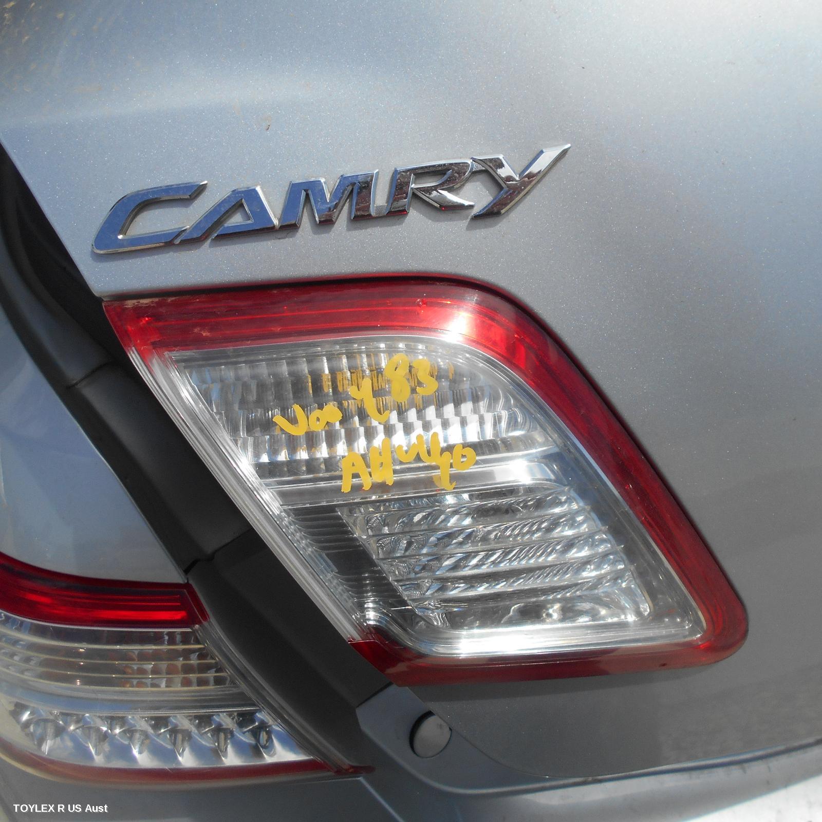 TOYOTA CAMRY 2010 Rear Garnish BOOTLID LAMP (LH SIDE), HYBRID, LED TYPE, AHV40