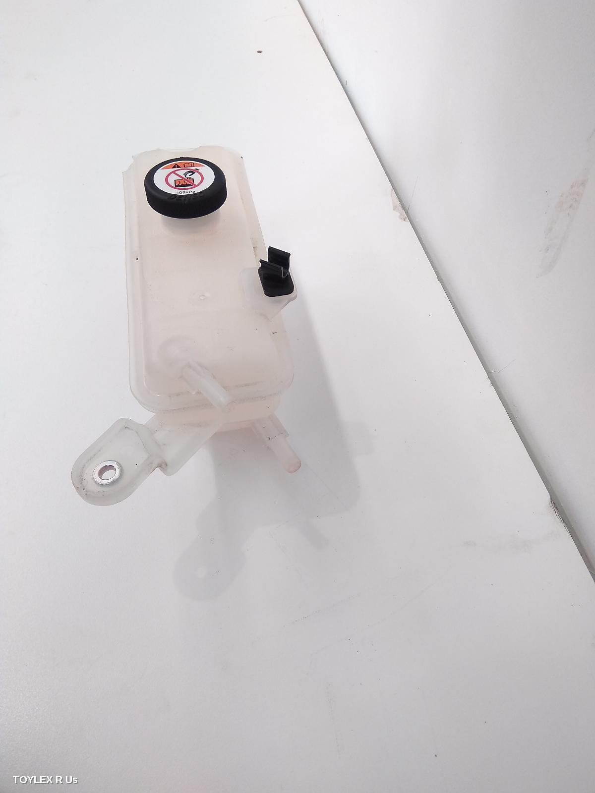 TOYOTA RAV4 2018 Overflow Bottle XA40, PETROL