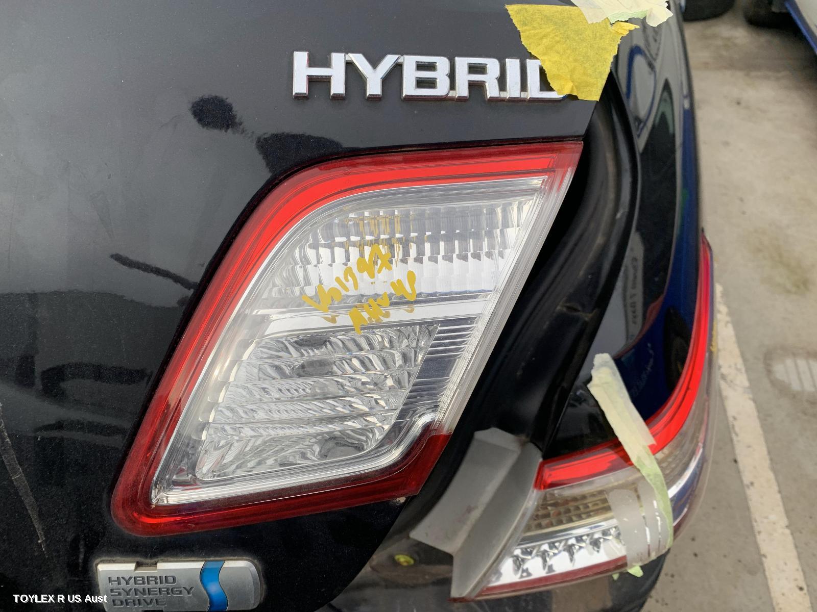 TOYOTA CAMRY 2010 Rear Garnish BOOTLID LAMP (RH SIDE), HYBRID, LED TYPE, AHV40
