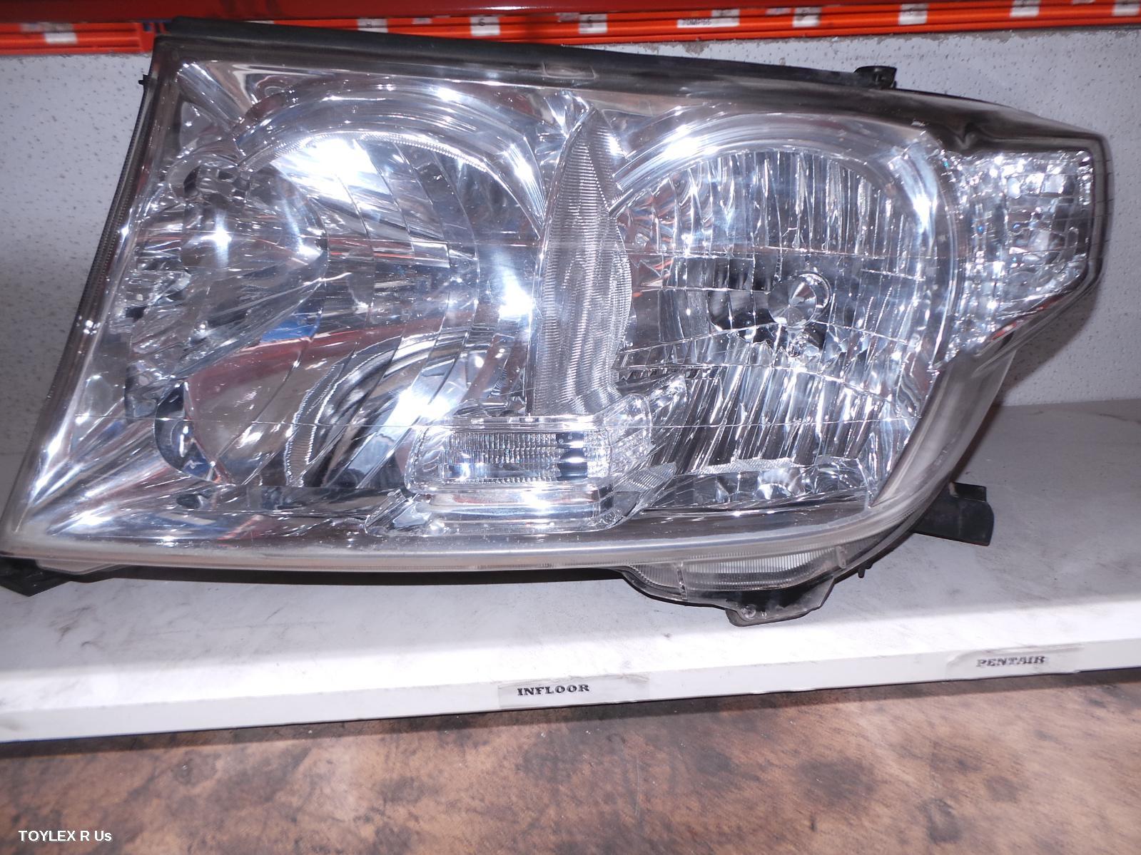 TOYOTA LANDCRUISER 2007 Left Headlamp 200 SERIES, HALOGEN TYPE