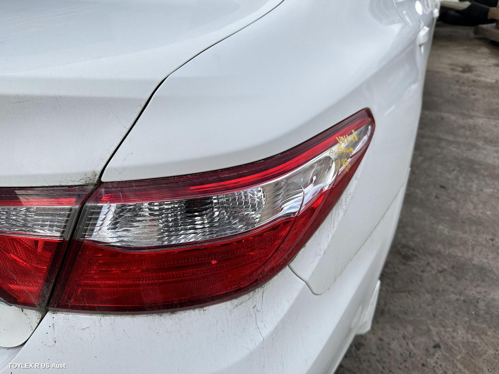 TOYOTA CAMRY 2015 Right Taillight ASV50, IN BODY, NON LED TYPE