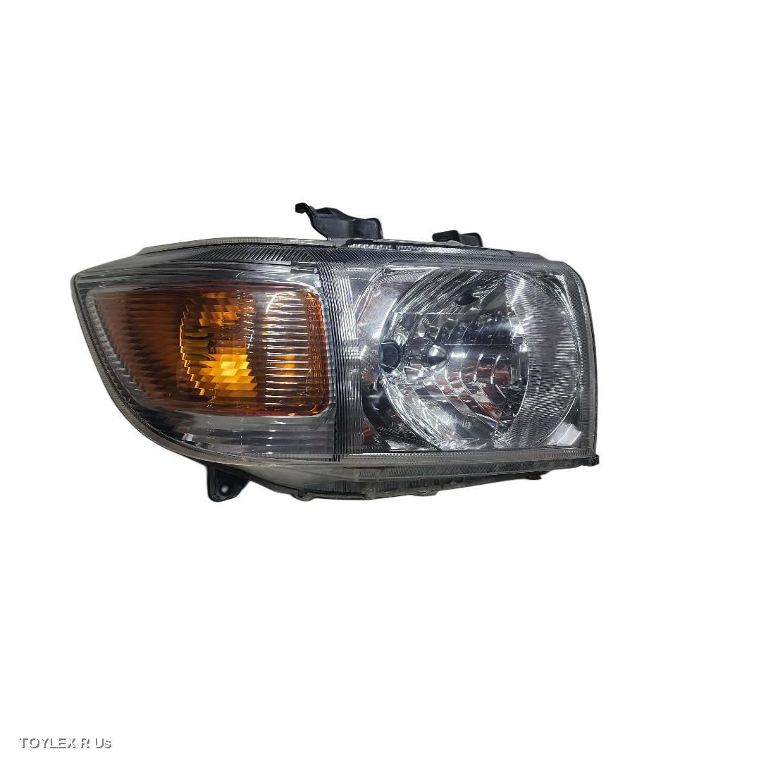 TOYOTA LANDCRUISER 2012 Right Headlamp 76/78/79 SERIES (MY07 UPDATE), HALOGEN TYPE, BLACK TYPE
