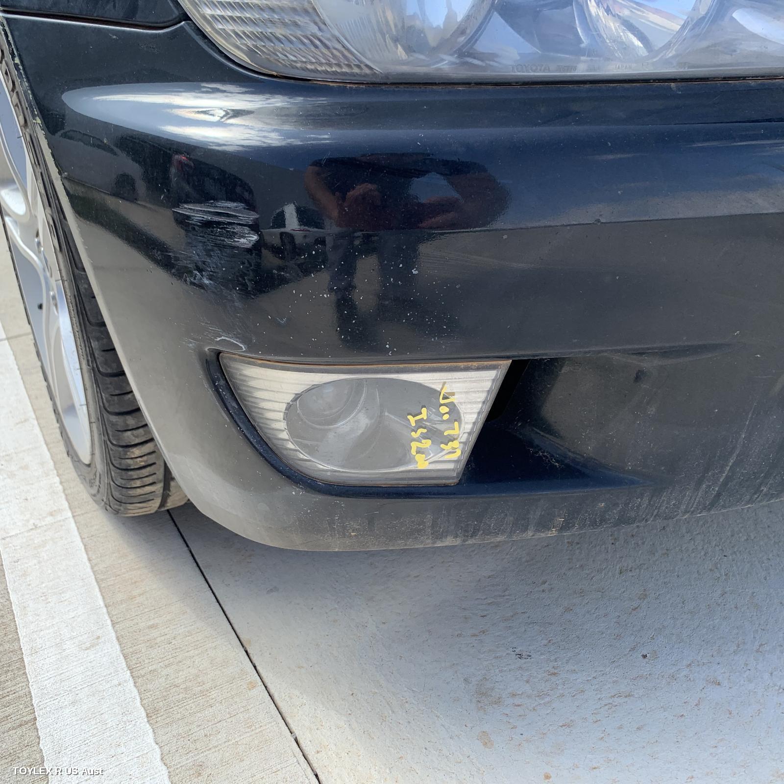 LEXUS IS200/IS300 2004 Right Indicator/Fog/Side BUMPER FOGLAMP, CLEAR LENS TYPE