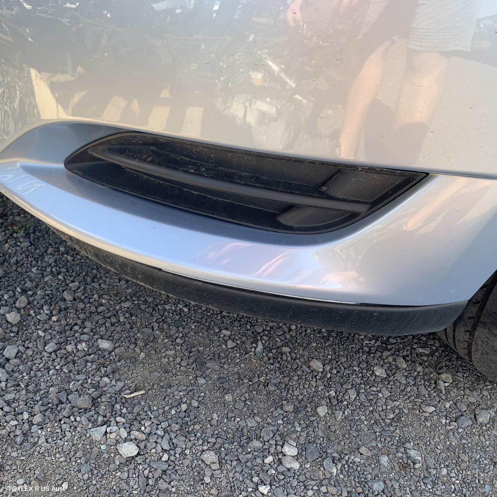 TOYOTA COROLLA 2008 Grille BUMPER GRILLE (LH SIDE), ZRE152R, HATCH, NON FOGLAMP TYPE