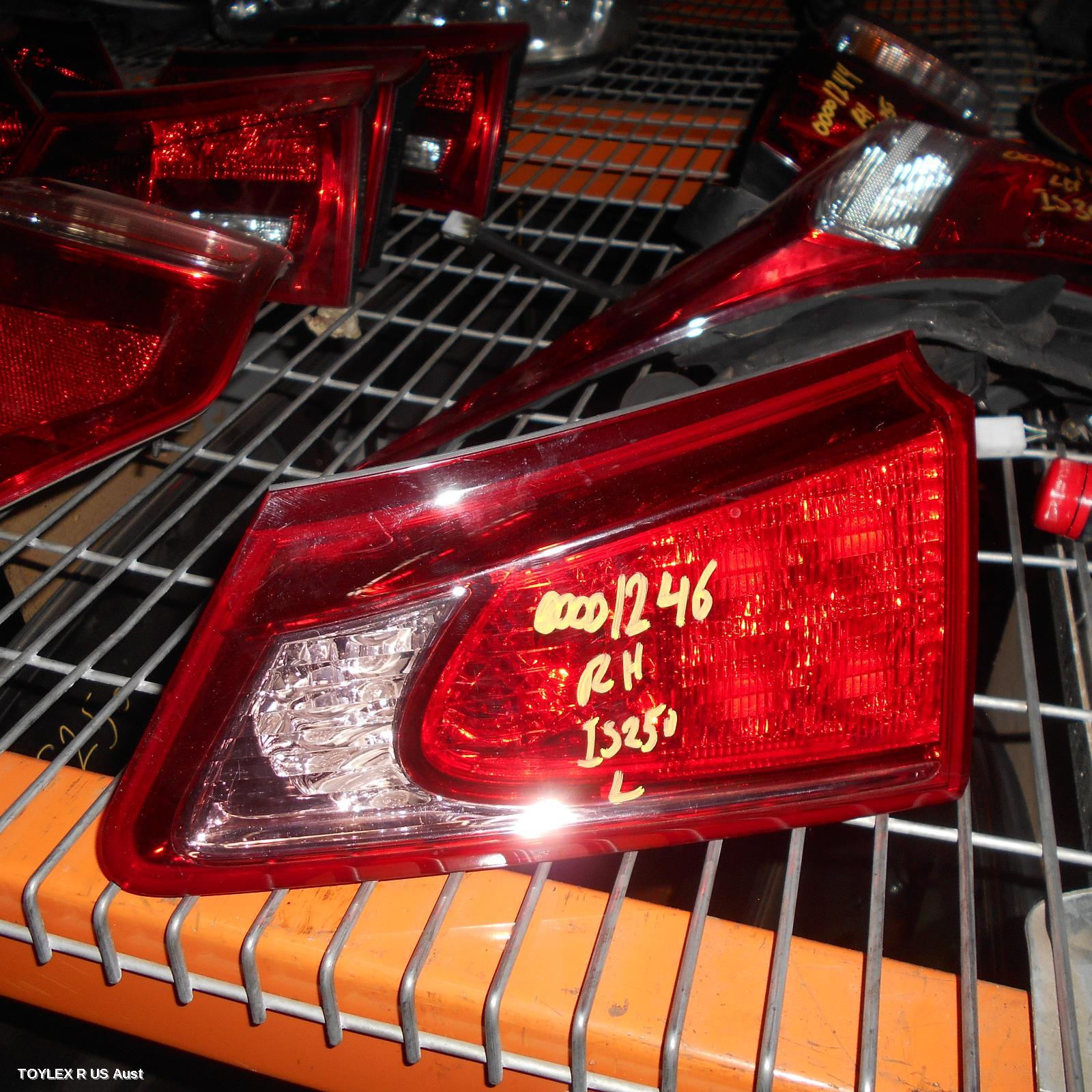 LEXUS IS250/IS250C 2010 Rear Garnish IS250/IS350, BOOTLID LAMP (RH SIDE), GSE20R, SEDAN