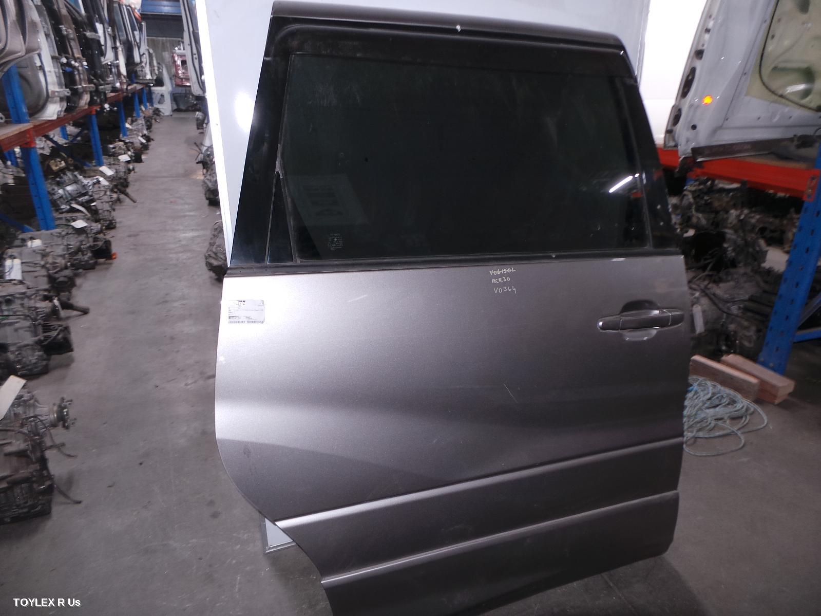 TOYOTA ESTIMA 2004 Right Rear Door Sliding XR30/XR40, AERAS, W/ MOULD HOLES, SELF CLOSING TYPE, 00-06 (IMPORT)