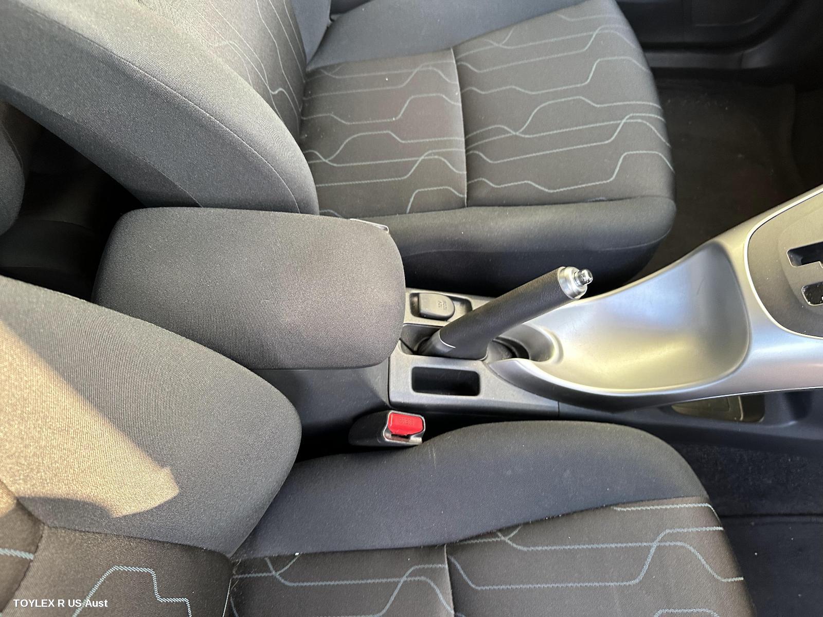 TOYOTA COROLLA 2012 Console ZRE152R, AUTO T/M TYPE, HATCH