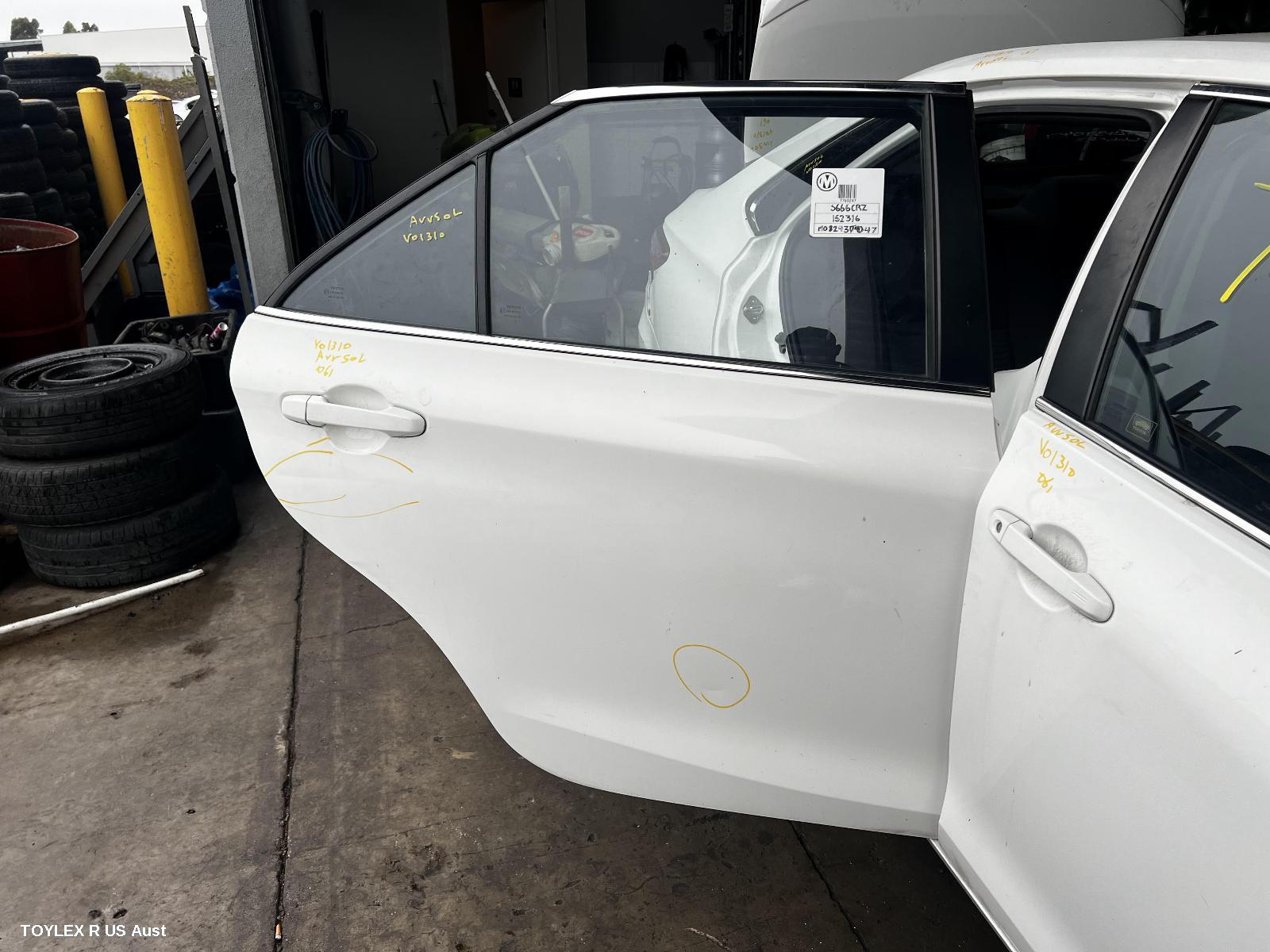 TOYOTA CAMRY 2016 Right Rear Door Sliding ASV50/AVV50