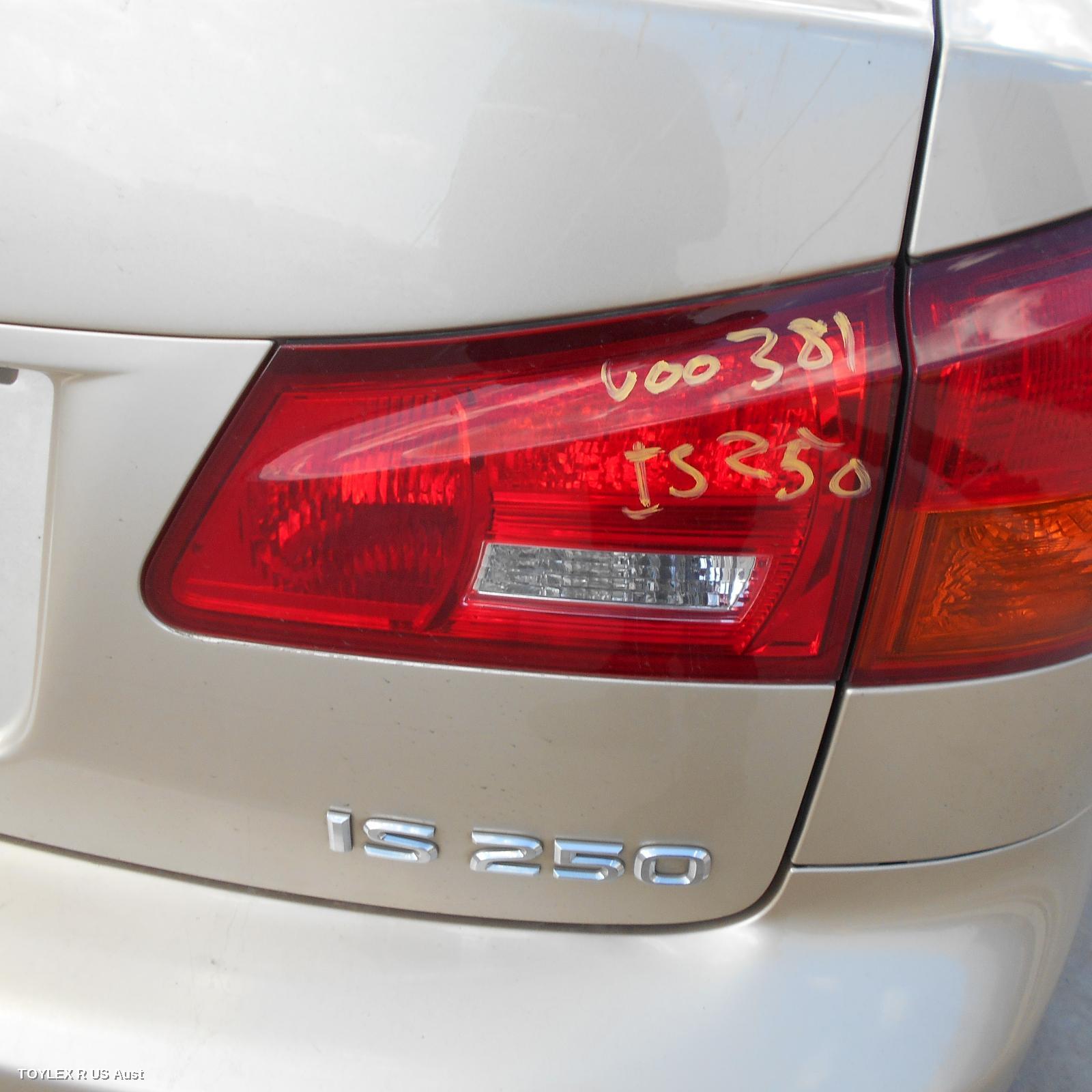 LEXUS IS250/IS250C 2006 Rear Garnish IS250, BOOTLID LAMP (RH SIDE), GSE20R, SEDAN