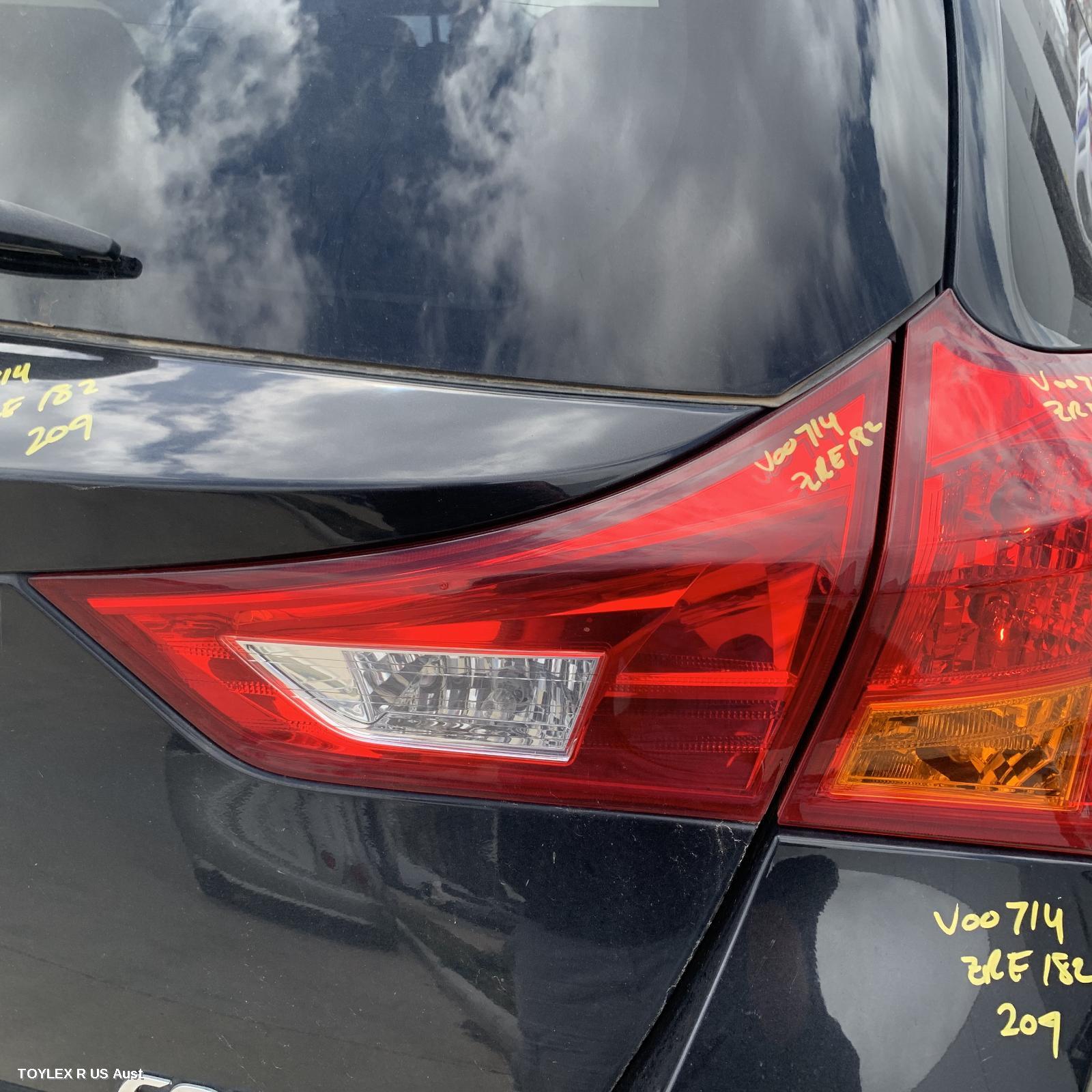 TOYOTA COROLLA 2013 Rear Garnish TAILGATE LAMP (RH SIDE), ZRE182R, HATCH