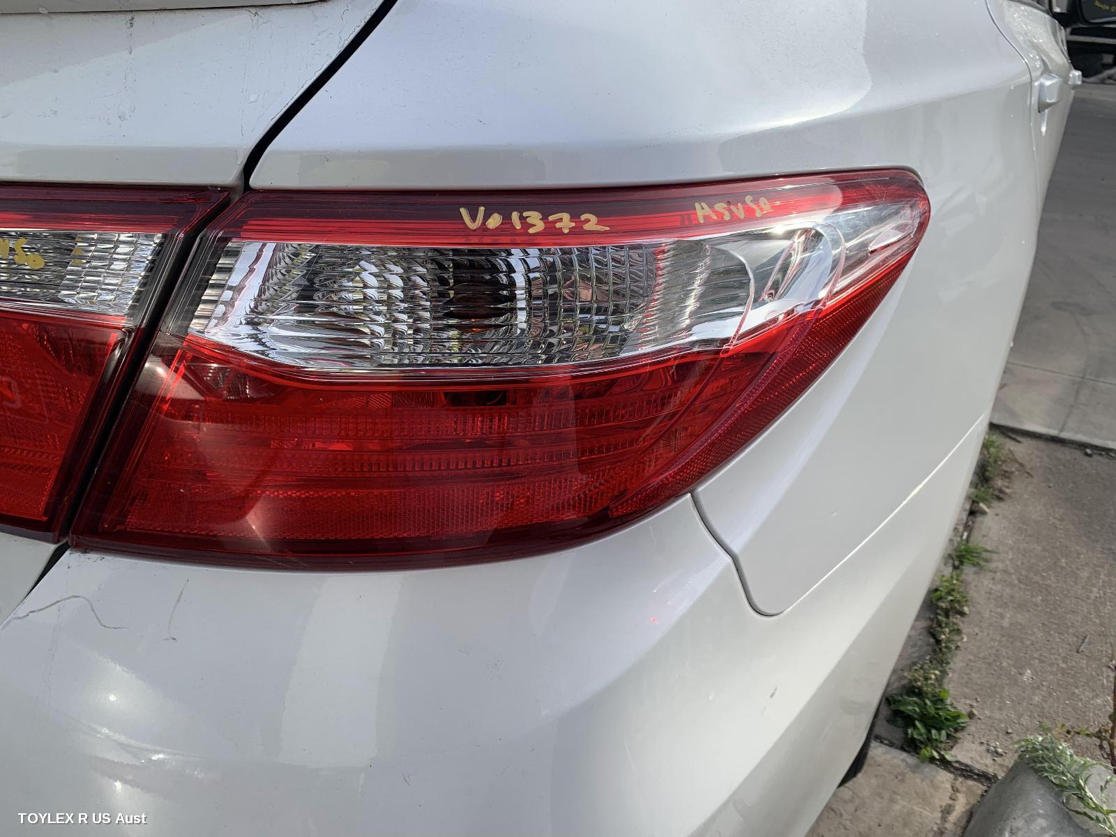 TOYOTA CAMRY 2017 Right Taillight ASV50, IN BODY, NON LED TYPE