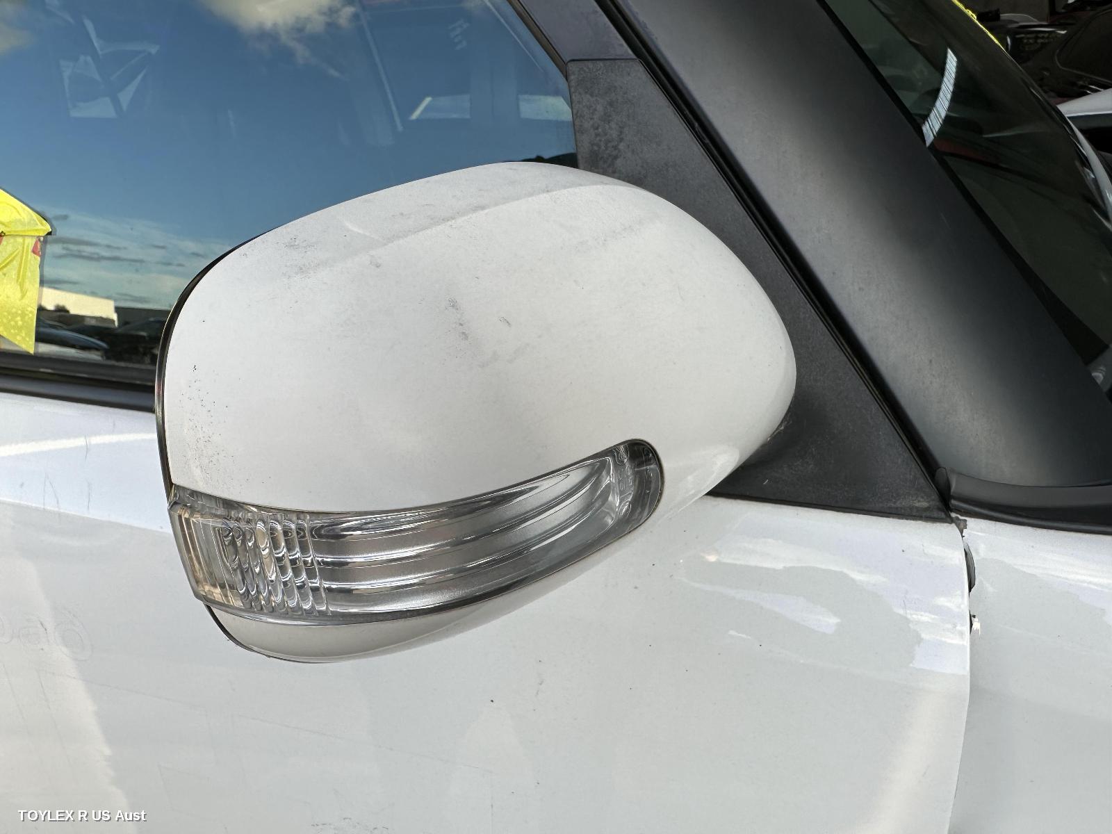 TOYOTA RUKUS 2011 Right Door Mirror AZE151R