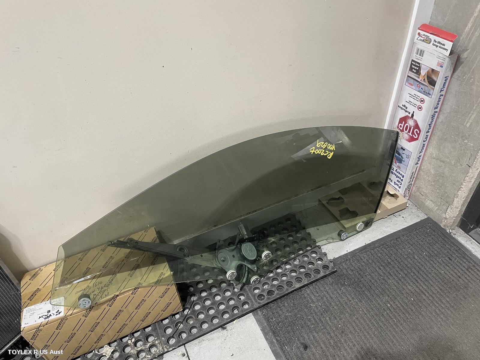 LEXUS RC 2017 Left Front Door Window XC10