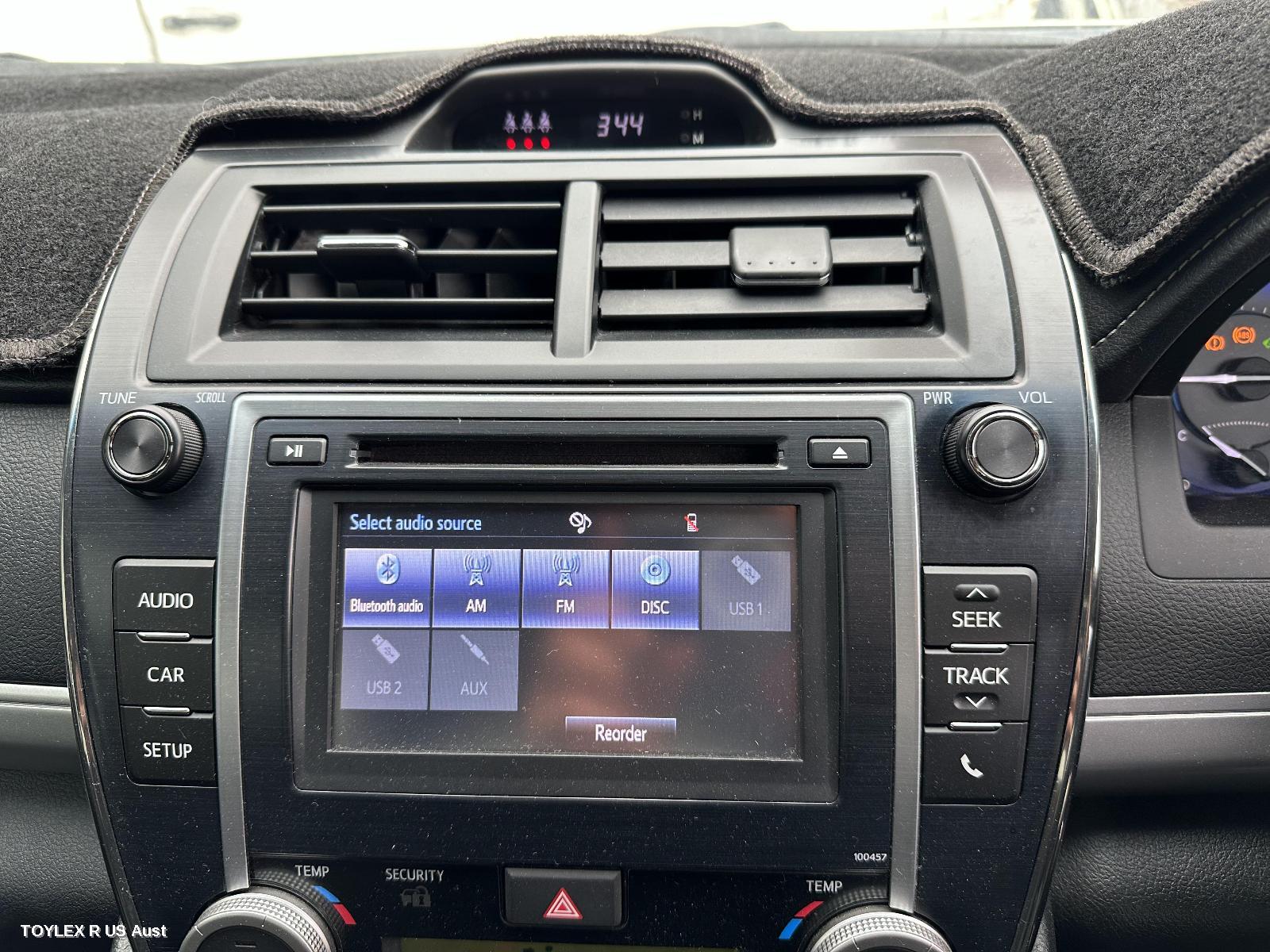 TOYOTA CAMRY 2015 Radio/Cd/Dvd/Sat/Tv 6.1in TOUCHSCREEN (P/N ON FACE 100457), ASV50/AVV50