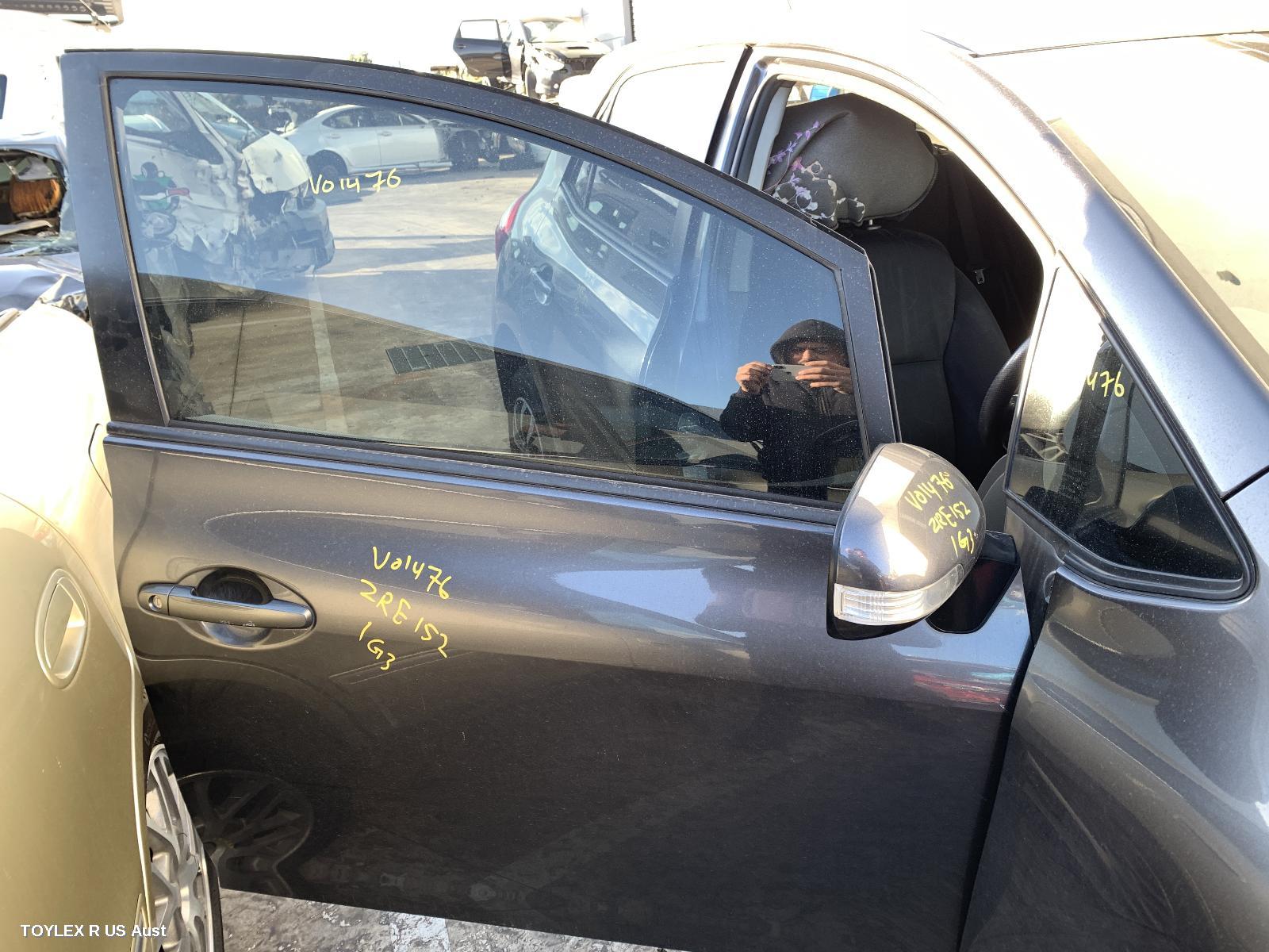 TOYOTA COROLLA 2010 Right Front Door ZRE152R, HATCH