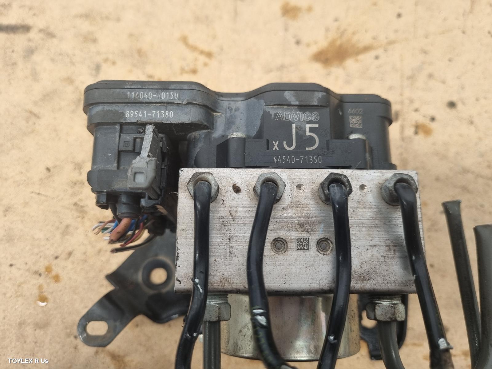 TOYOTA HILUX 2016 Abs Pump/Modulator P/N 4405071350